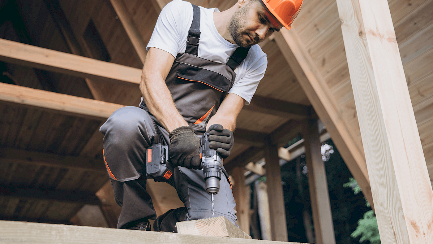 Roof repair and tile replacement by local roofer - request a quote