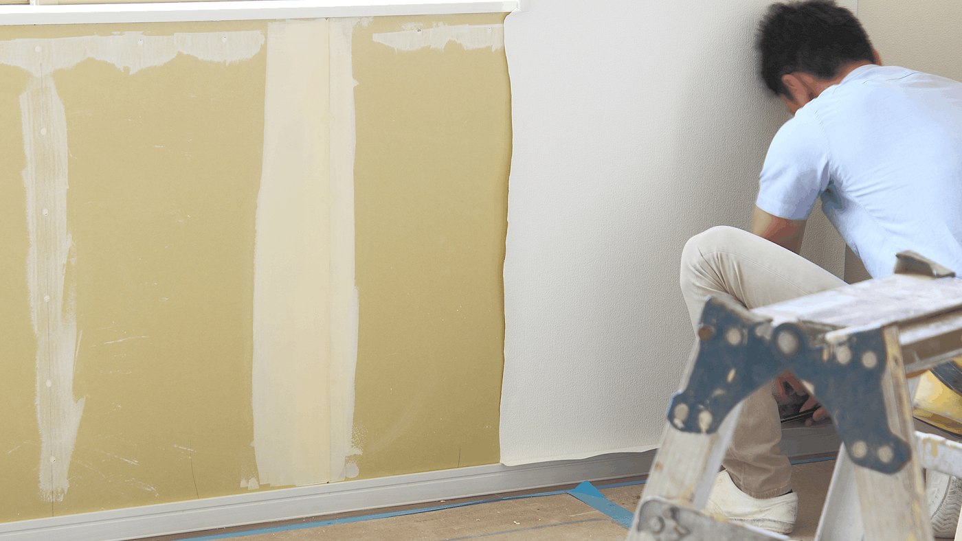 Wallpaper hanging by professional decorator - request a quote